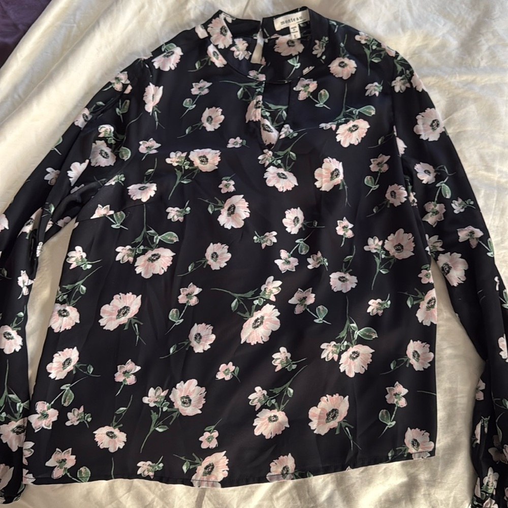 Black floral top